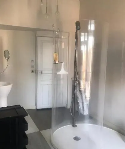 Comtesse - Climatisee - Proximite Metro Privatunterkunft